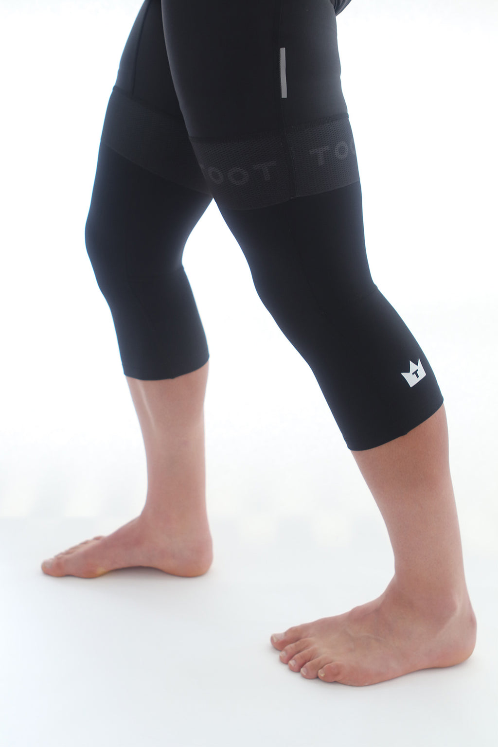 TOOT - Black Unisex Kneewarmers