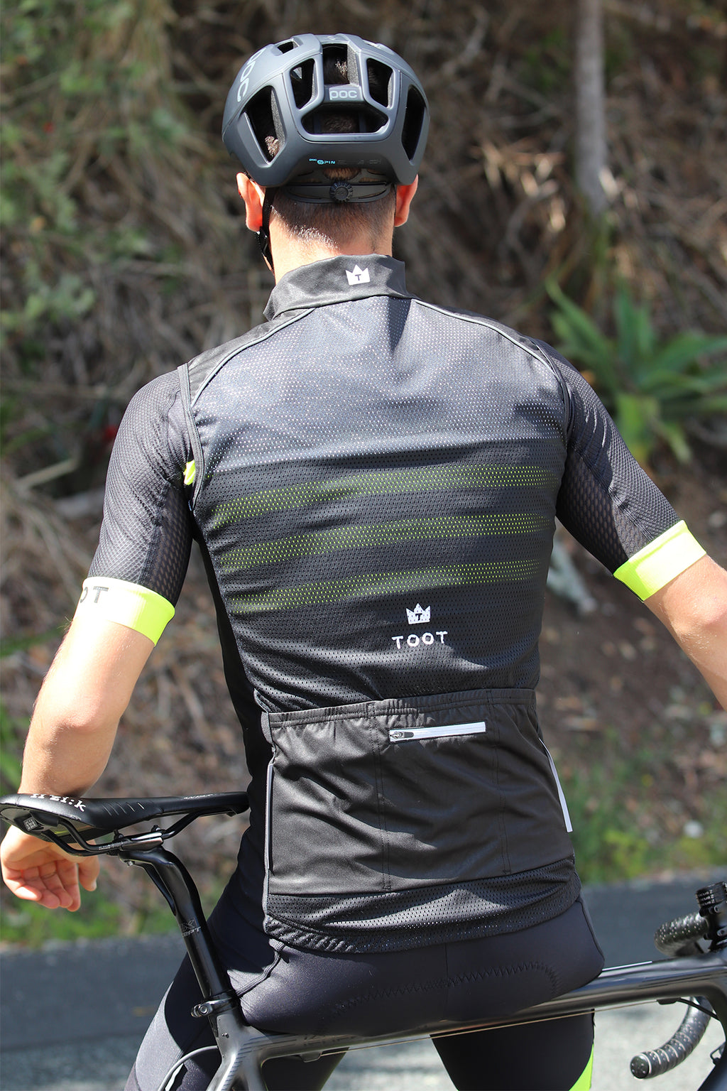 MENS PRO X JERSEY - BLACK WITH FLURO YELLOW